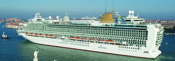 P&O Azura in Venice